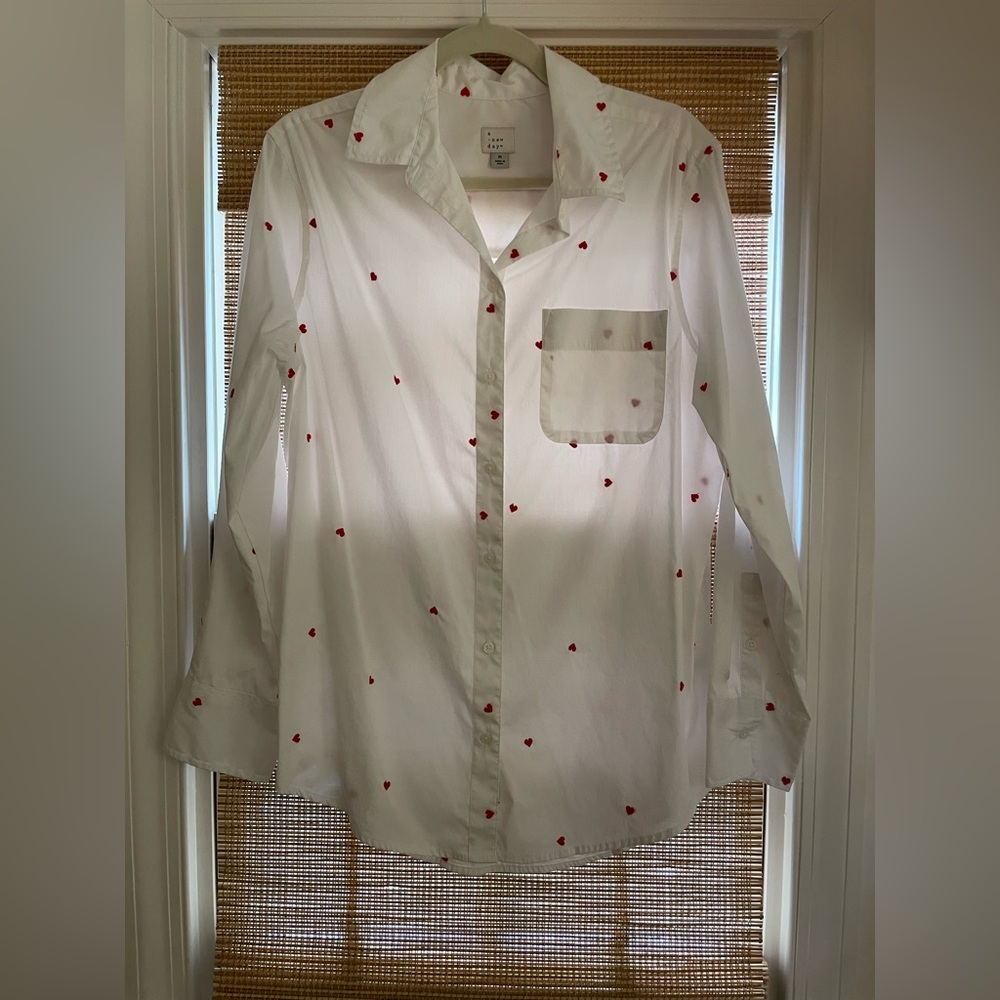 Target A New Day White Button-Up Shirt Embroidered Red Hearts Top Size Medium